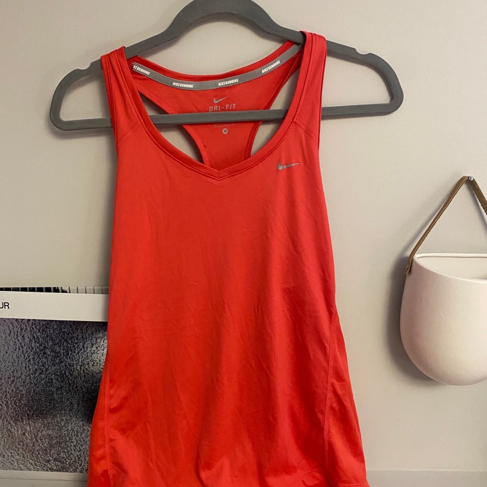 Nike top